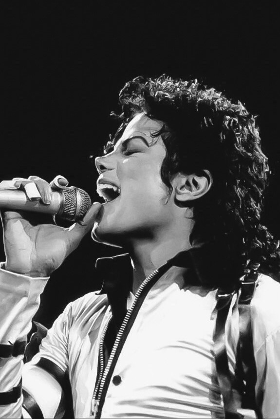 imagem de Michael Jackson cantando